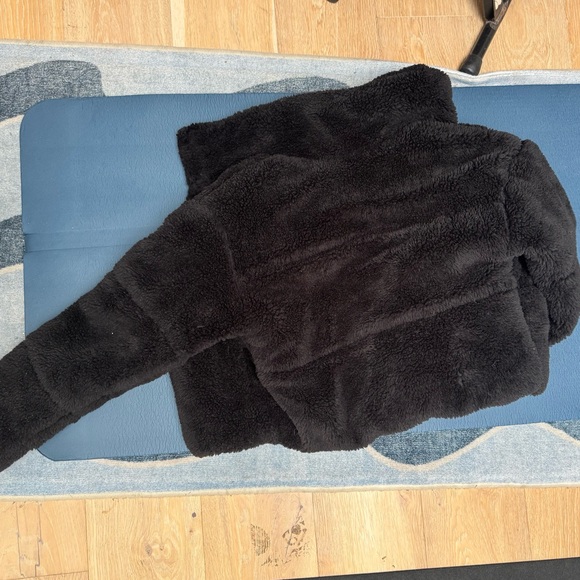 ALO Yoga Black Fleece Jacket - Picture 4 of 6